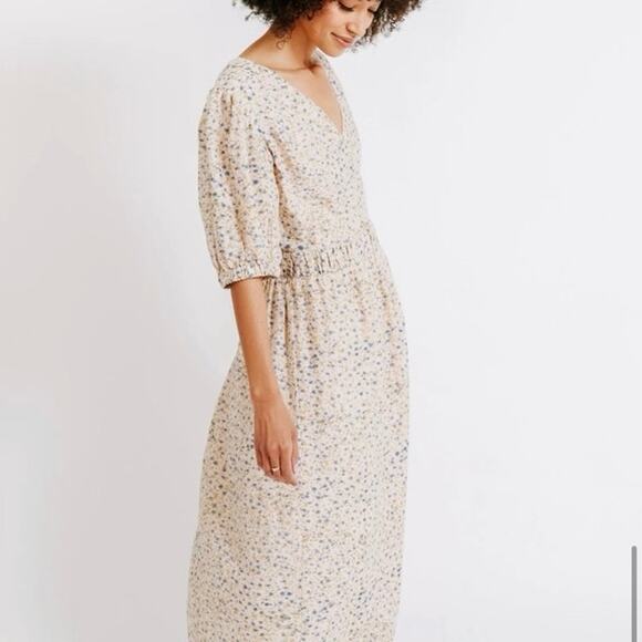 Mirth Krabi Crossover Dress in Champagne Size L - Picture 4 of 11